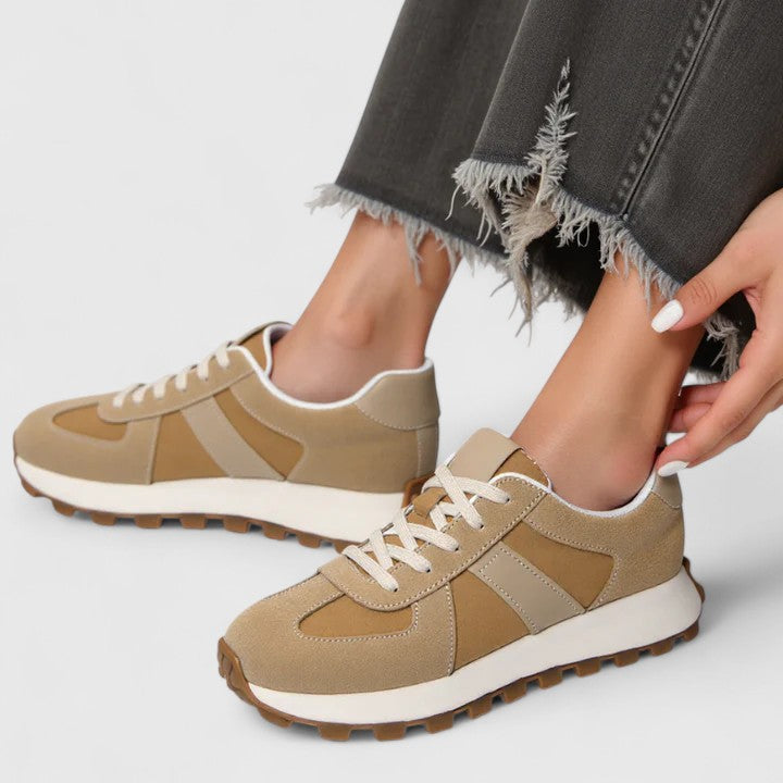 Grace | Retro Runner Sneaker